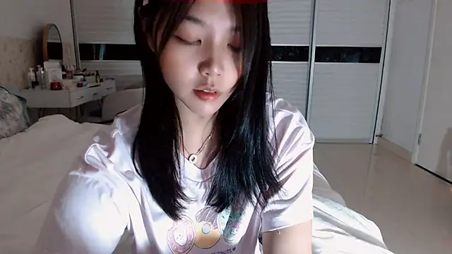 Snapshot of -Lucky_Girl chatting on October 16, 2:09 pm -Lucky Girl online show from October 16, 2:09 pm