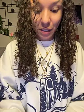 Snapshot of _Neeka_ chatting on October 19, 5:20 am Neeka online show from October 19, 5:20 am