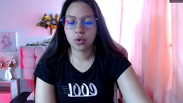 Snapshot of SamanthaRoldaan chatting on September 12, 3:41 pm SamanthaRoldaan online show from September 12, 3:41 pm