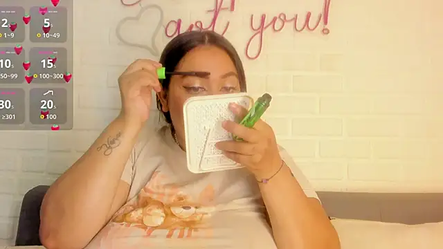 Snapshot of tatijara chatting on October 14, 7:27 pm tatijara online show from October 14, 7:27 pm