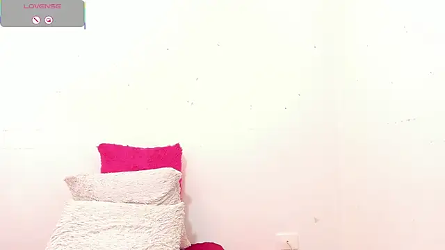 hazel 34 online show from April 2, 1:52 pm