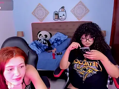 Snapshot of julieth_love_ chatting on October 10, 11:20 pm julieth love online show from October 10, 11:20 pm