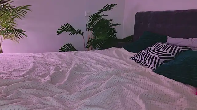 Beatrica Klein online show from June 3, 2:33 pm