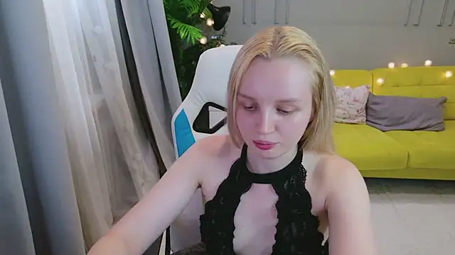 Beatrica Klein online show from July 11, 2:06 pm