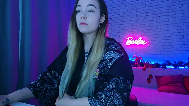 -Stacyy- online show from January 8, 5:11 am