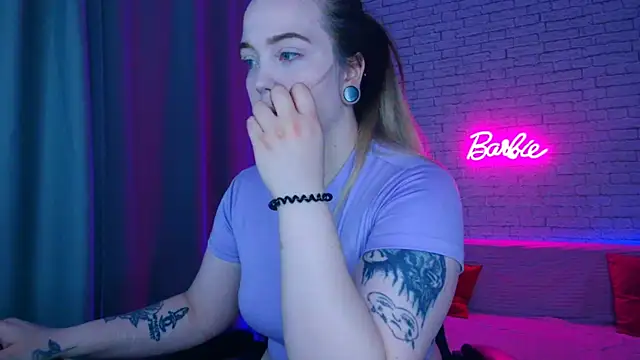 -Stacyy- online show from June 6, 11:49 am