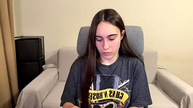 AliceKolltt online show from June 9, 8:41 pm