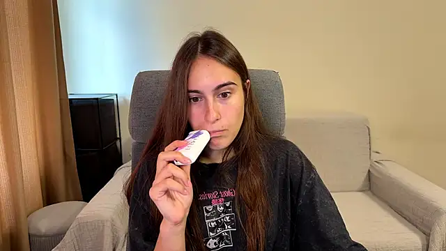 Snapshot of AliceKolltt chatting on September 20, 11:30 am AliceKolltt online show from September 20, 11:30 am