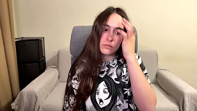 AliceKolltt online show from June 8, 8:19 pm