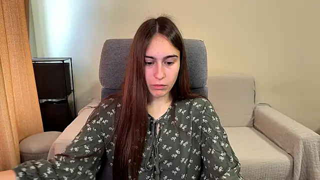 Snapshot of AliceKolltt chatting on October 15, 11:02 am AliceKolltt online show from October 15, 11:02 am
