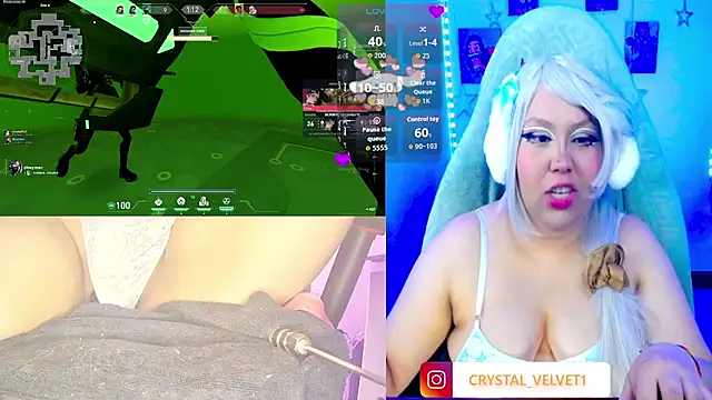 Snapshot of crystal7u7 chatting on October 12, 8:44 pm crystal7u7 online show from October 12, 8:44 pm