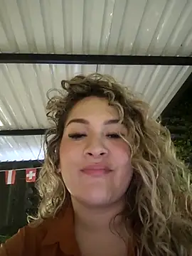 Sara smiiith211 online show from July 21, 1:28 am