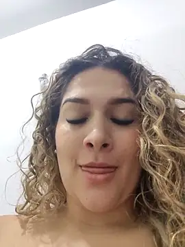 Snapshot of Sara_smiiith211 chatting on October 16, 11:29 pm Sara smiiith211 online show from October 16, 11:29 pm