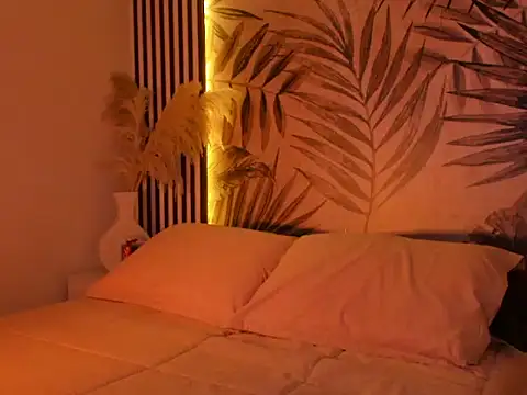 Samaantha-White online show from January 9, 11:47 am