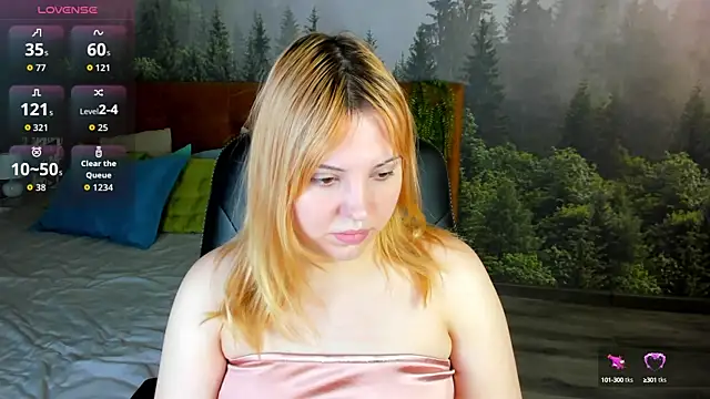 Snapshot of Stacy_Luv chatting on October 11, 1:21 am Stacy Luv online show from October 11, 1:21 am