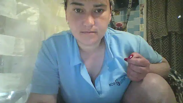 HollyLaBerry online show from May 28, 5:38 am