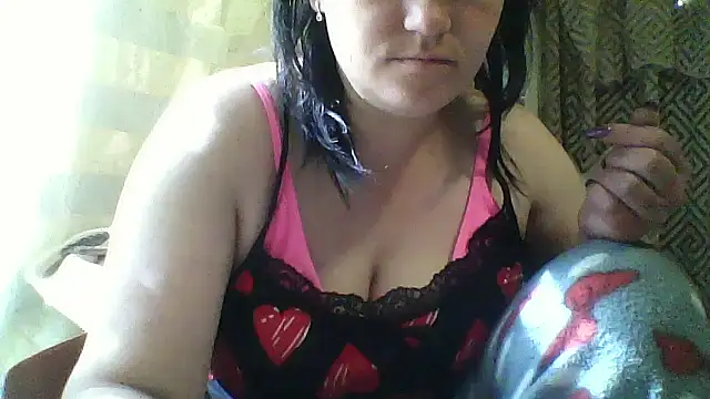 HollyLaBerry online show from May 16, 6:49 am