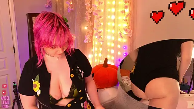 Angel-Lewd-Cake online show from January 13, 6:30 am