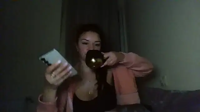 Linusya online show from November 7, 5:18 pm