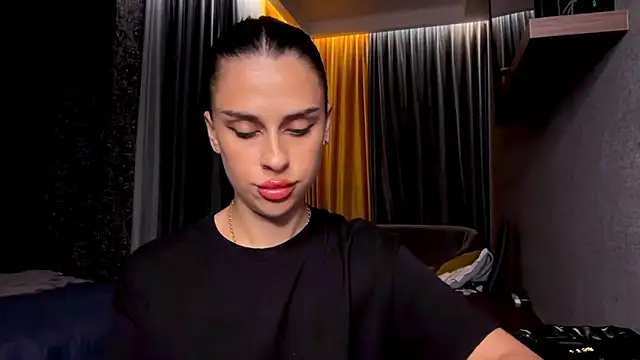 MariaValverdeee online show from October 1, 2:55 pm