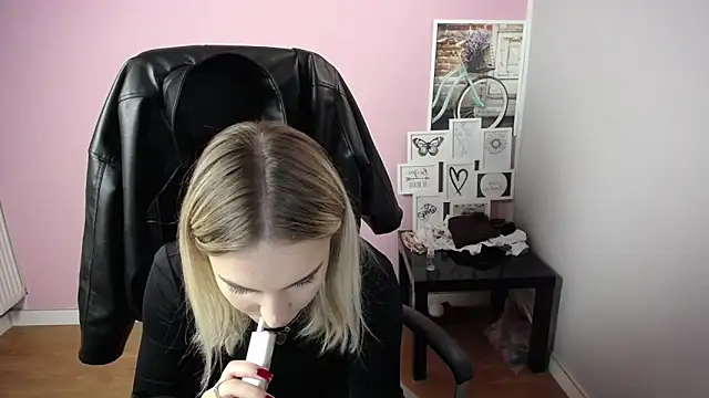 viktoria lovely online show from October 17, 9:56 am