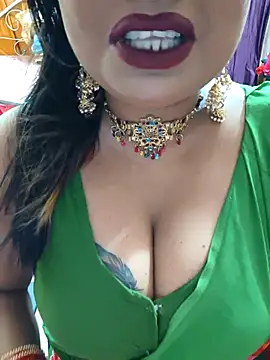 Snapshot of YR-SHIVANI chatting on September 18, 4:44 am YR-SHIVANI online show from September 18, 4:44 am