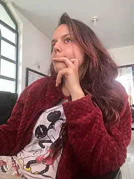 Scarletleon77 online show from July 29, 4:18 pm