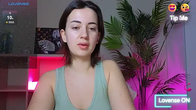 SweetieKendl online show from April 19, 9:50 pm