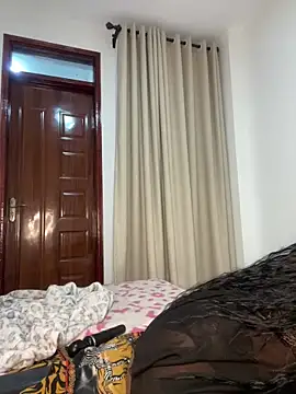 hot daily online show from February 4, 1:08 am