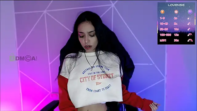 lilylouisee online show from June 18, 12:23 am