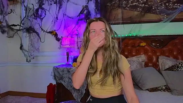 Real Tini online show from November 3, 6:06 am