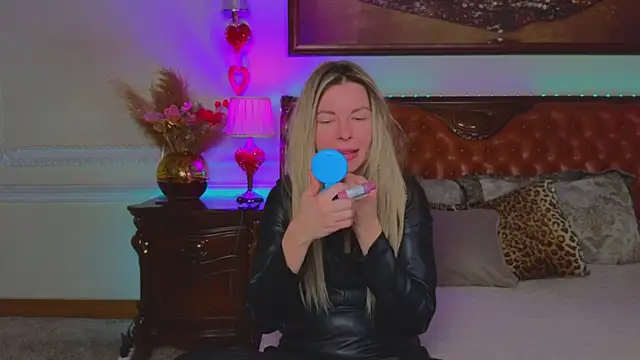 Real Tini online show from February 11, 6:26 am