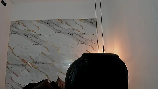 pretty ariiel online show from December 21, 9:02 am