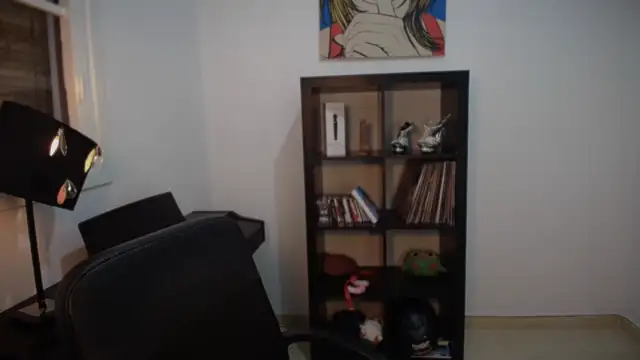Snapshot of Windy_butterfly chatting on October 2, 5:07 pm Windy butterfly online show from October 2, 5:07 pm
