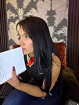 Snapshot of _shantal_smith chatting on October 1, 5:07 pm shantal smith online show from October 1, 5:07 pm