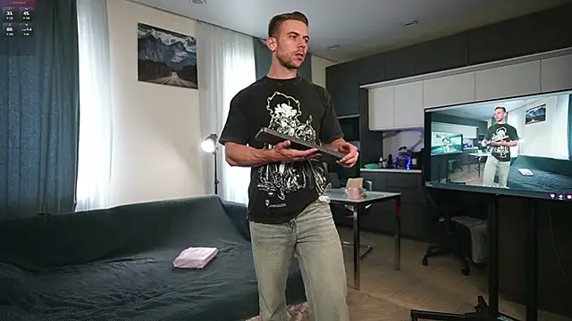 danielkraigforu online show from August 2, 9:12 am
