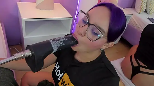 SophyRuiz  online show from February 6, 12:52 pm