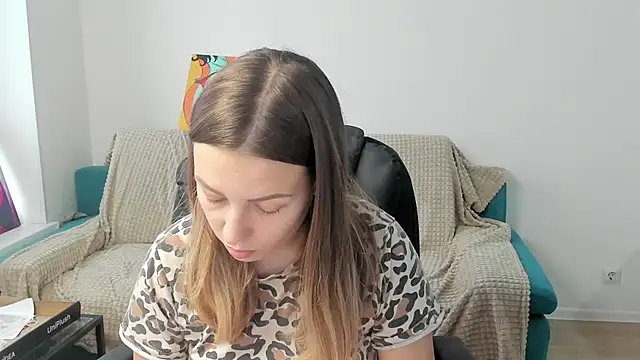 Mia shy1 online show from December 1, 7:34 am