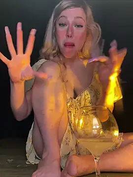 propertyofdaddy online show from April 17, 2:24 am