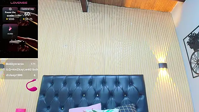 Veronica Tits online show from April 10, 6:30 am