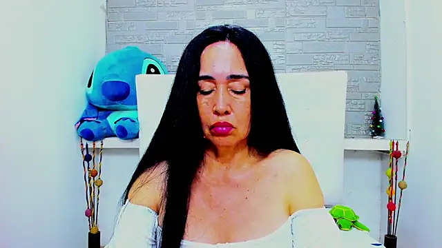 HorniestMilf online show from January 18, 9:22 pm