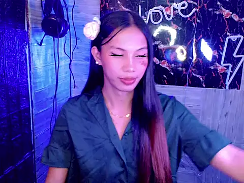Snapshot of whiteladyboy chatting on September 17, 5:16 am whiteladyboy online show from September 17, 5:16 am