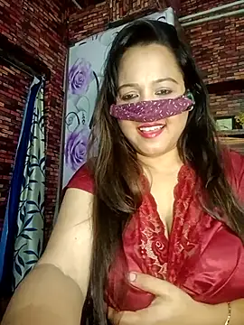 Snapshot of albelasummi702 chatting on September 28, 3:57 am albelasummi702 online show from September 28, 3:57 am