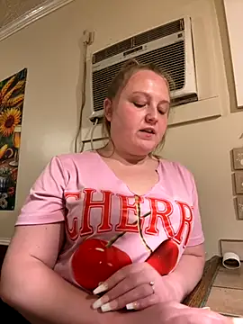 Snapshot of PhatAssBlond chatting on October 17, 11:30 pm PhatAssBlond online show from October 17, 11:30 pm