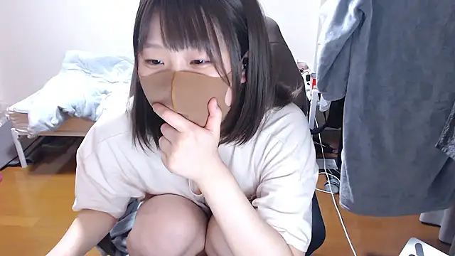 izumi  123 online show from March 21, 11:59 am