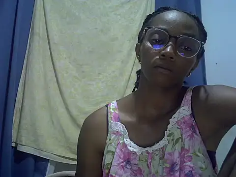 ElianeHot online show from March 16, 8:02 pm