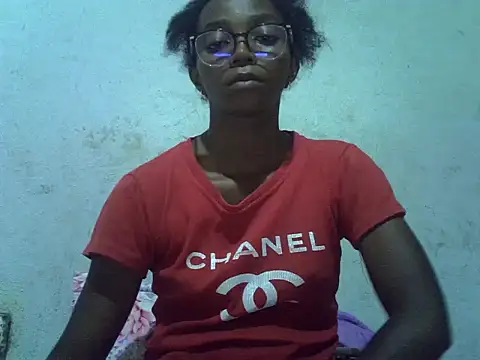 ElianeHot online show from April 15, 7:58 pm