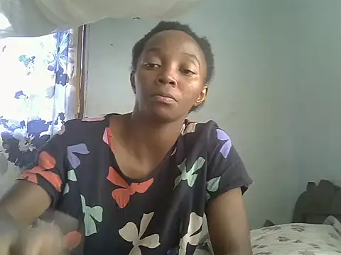 ElianeHot online show from June 14, 1:00 pm