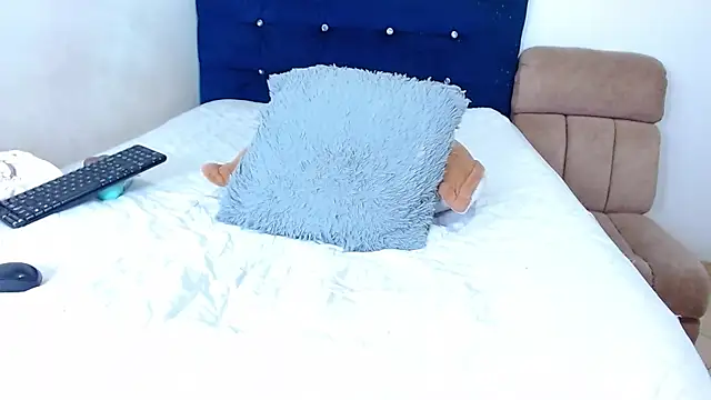 katarinademon online show from December 20, 1:09 am