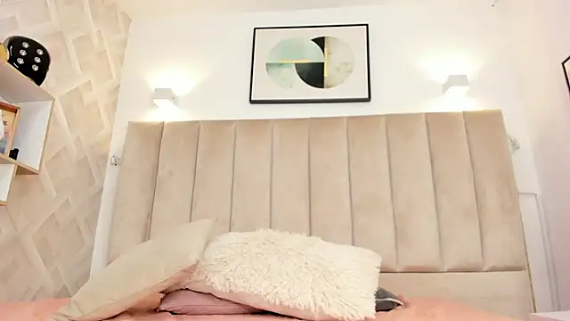 Anniie Queen online show from March 31, 3:06 am